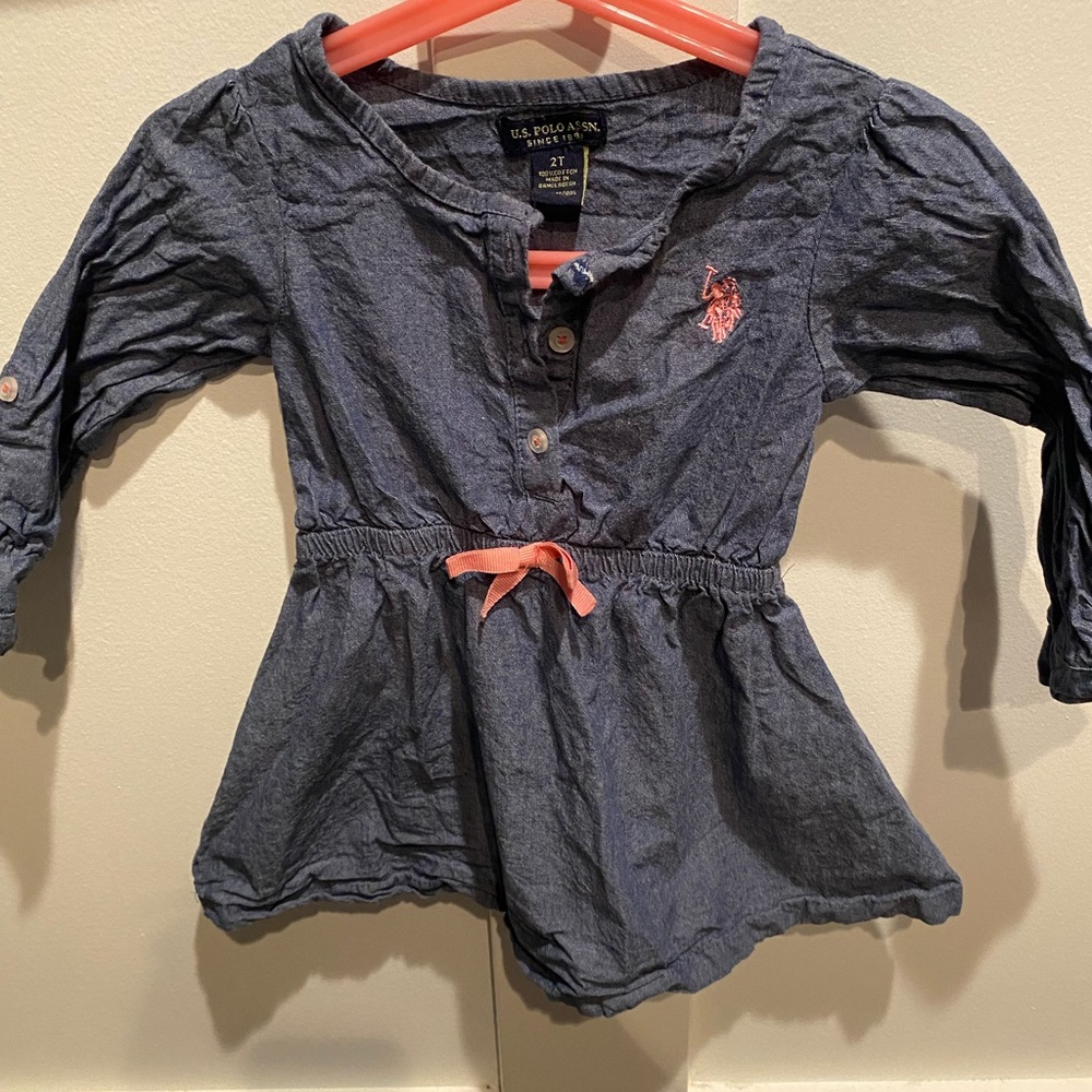 Girls 2t chambray long sleeve top.